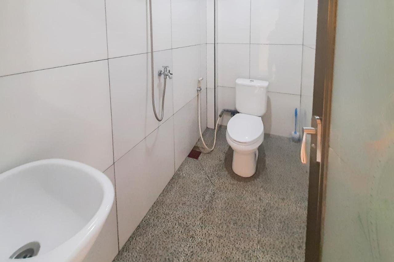 Delvia Bromo Homestay Mitra Reddoorz Pasuruan Eksteriør bilde