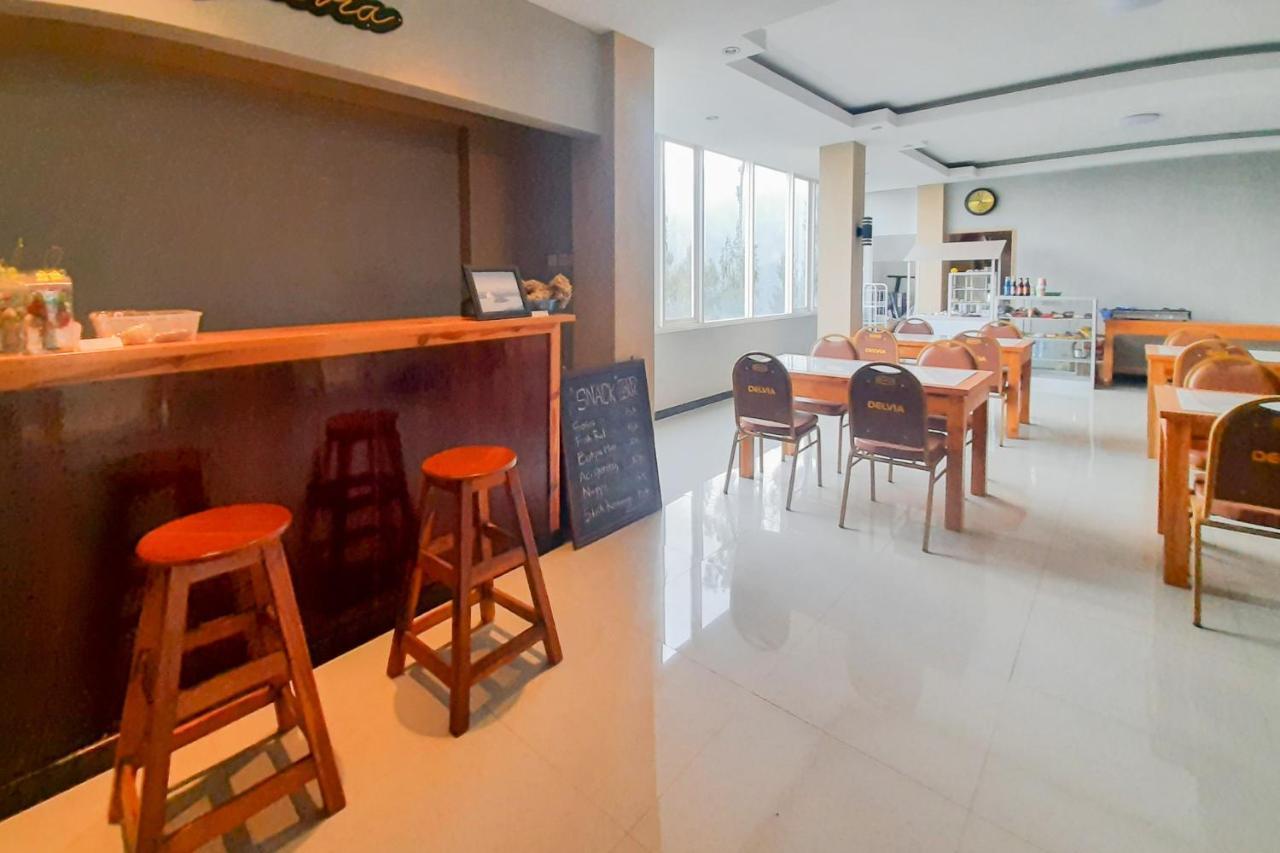 Delvia Bromo Homestay Mitra Reddoorz Pasuruan Eksteriør bilde