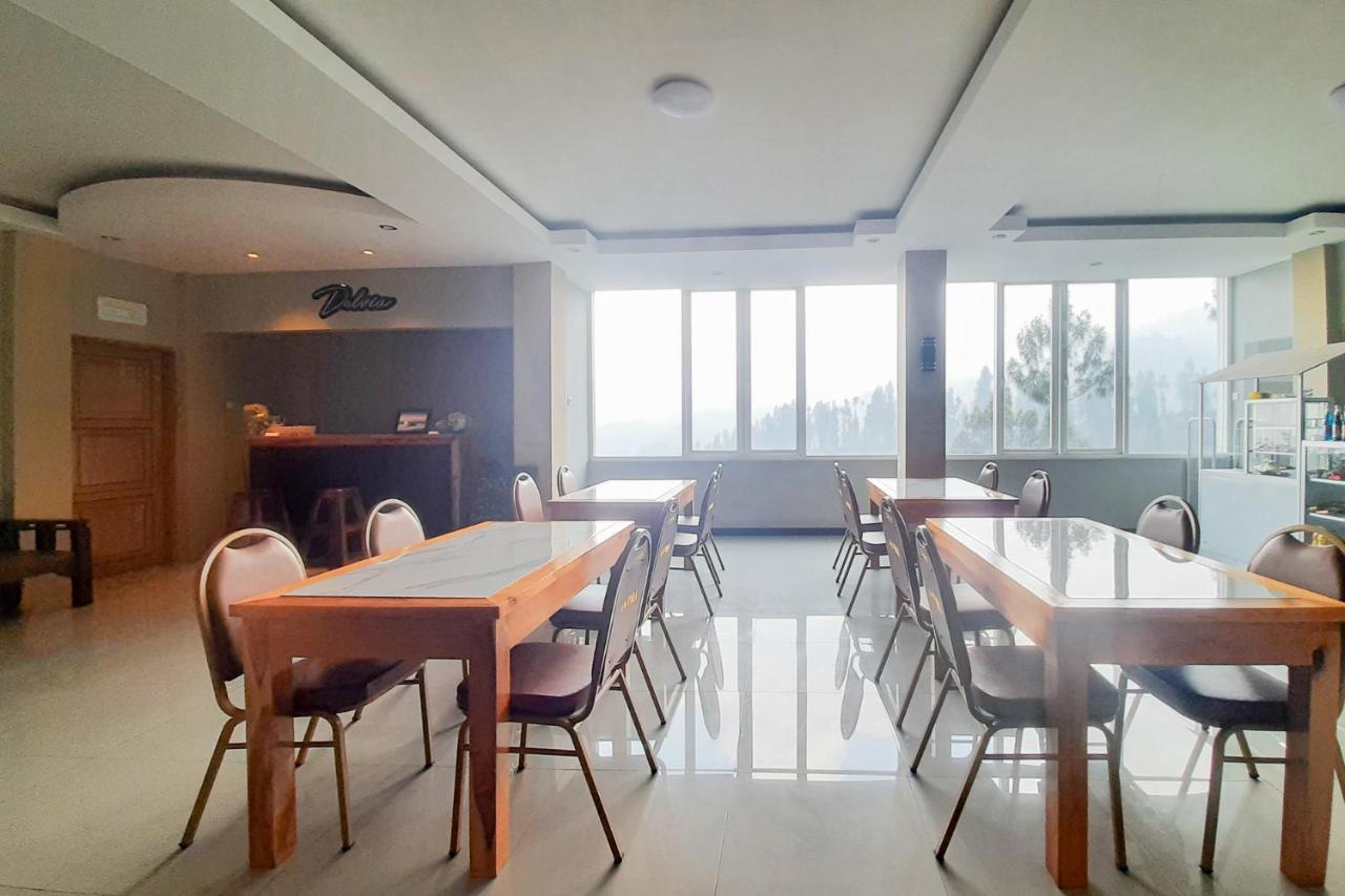 Delvia Bromo Homestay Mitra Reddoorz Pasuruan Eksteriør bilde